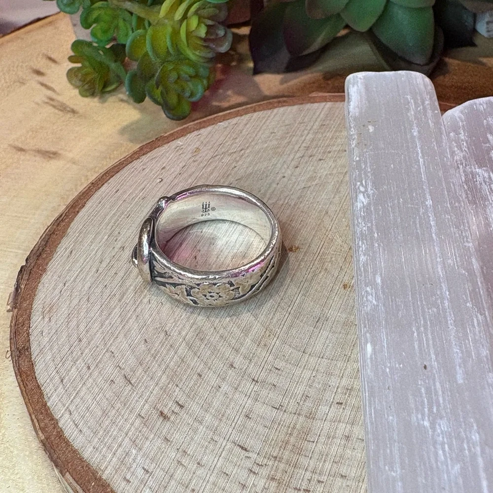 James Avery Silver Buckle Ring💍✨🌸